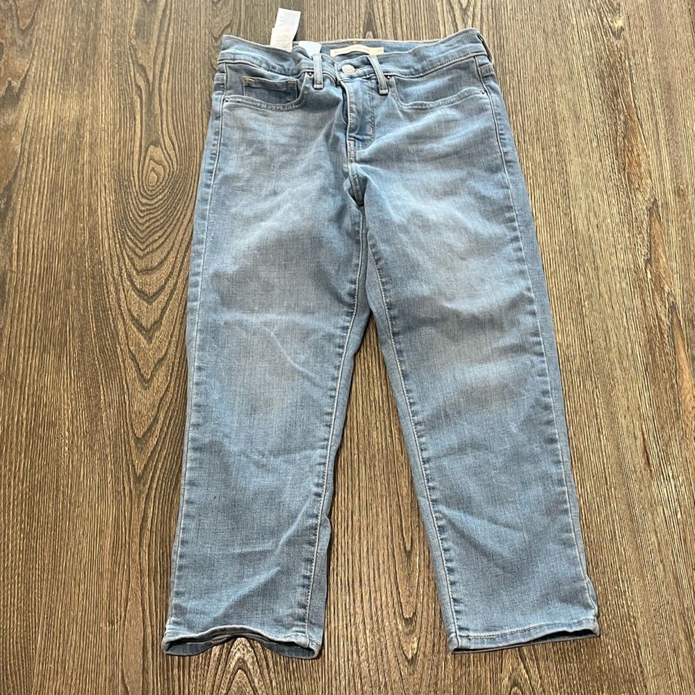 Levi's 311 Shaping Skinny Capri Jeans Mid Rise Denim Medium Wash Blue Size 27